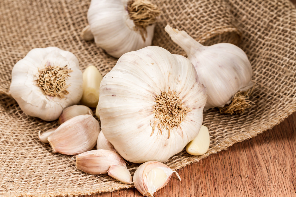 Practice of eating garlic