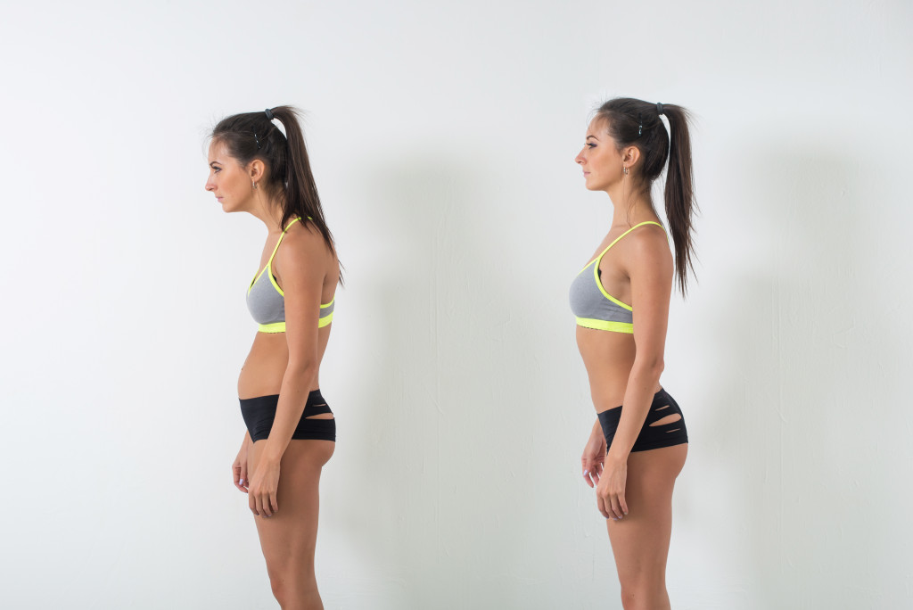 woman slouching versus woman having proper posture